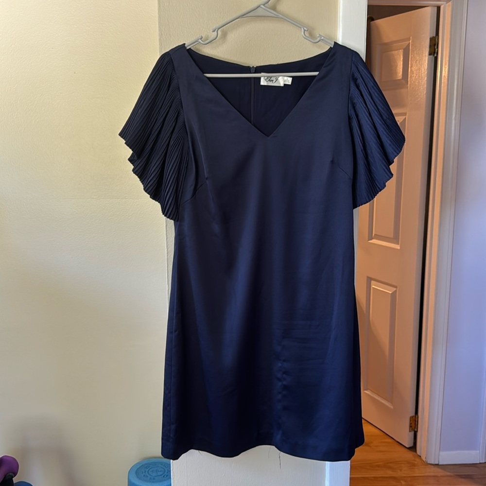 Eliza J Pleated Sleeve Shift Dress 647